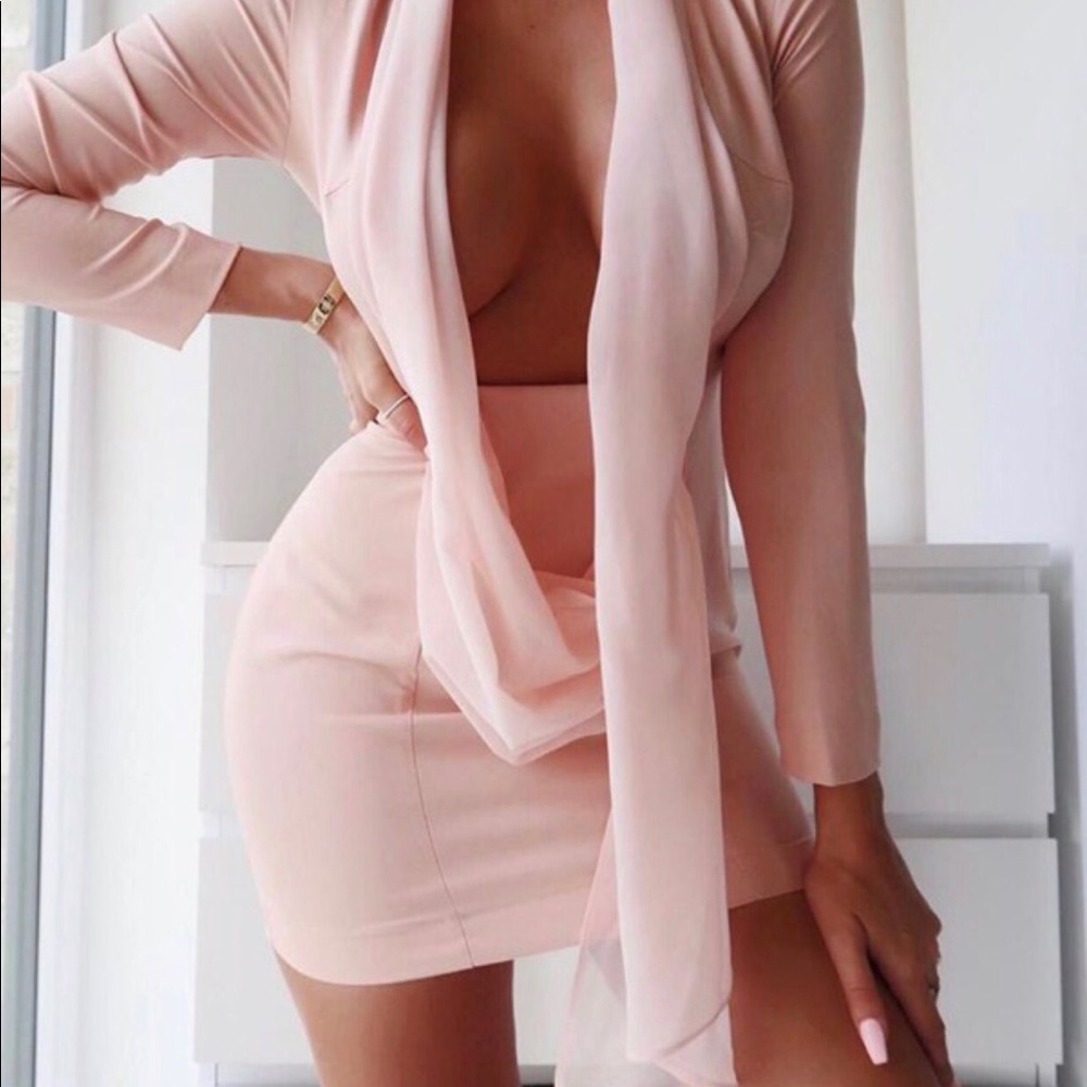Long sleeve Cowl Neck bodycon midi dress❣️❣️❣️